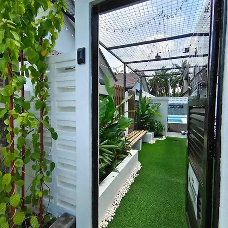 Rumah Aina Homestay Bukit Changgang Private Pool Kampong Melot Exterior photo