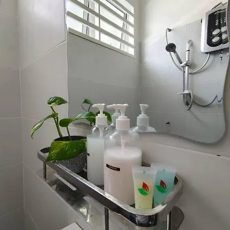 Rumah Aina Homestay Bukit Changgang Private Pool Kampong Melot Exterior photo