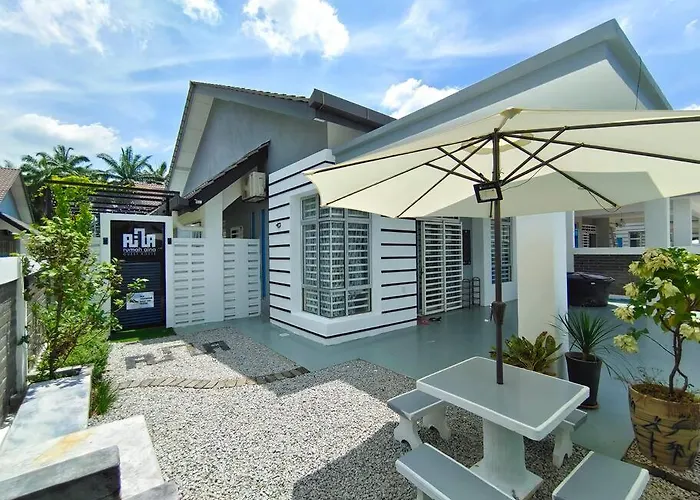 Rumah Aina Homestay Bukit Changgang Private Pool