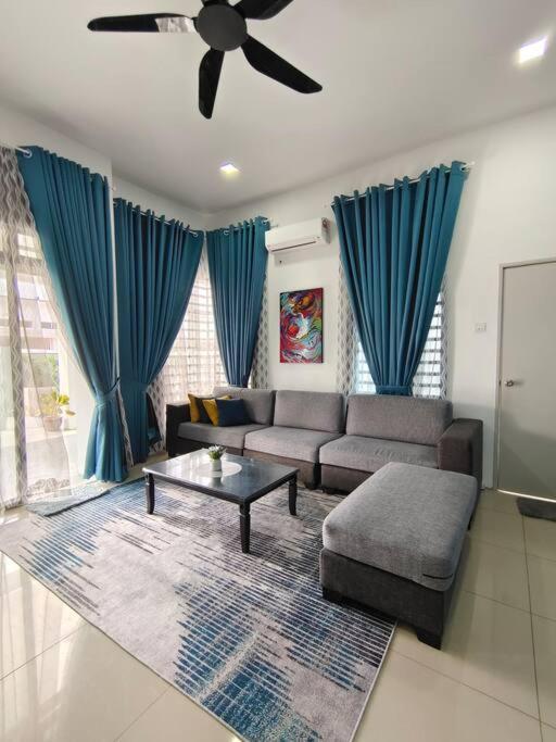 Holiday home Rumah Aina Bukit Changgang Private Pool *