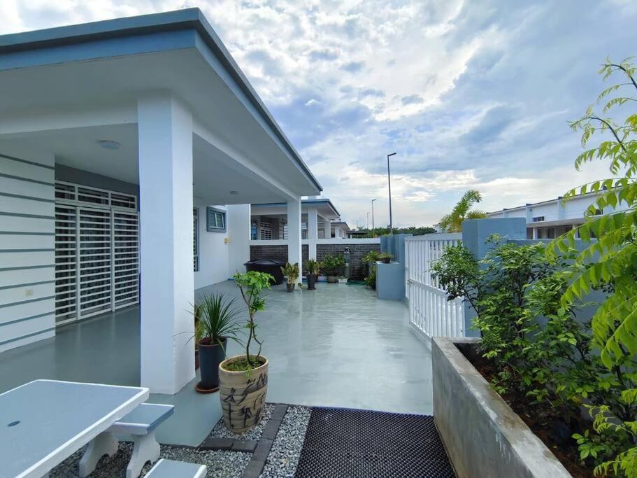 Rumah Aina Bukit Changgang Private Pool *